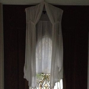 Vest type sweater. Summer weight. Sleeveless